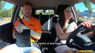 Teen Shows Off Blowjob Skills Before Car Creampie