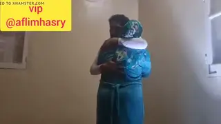 Arab MILF Explores Anal in Mature Amateur Clip