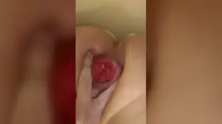 Amateur Fisting Session Stretches Gaping Hole