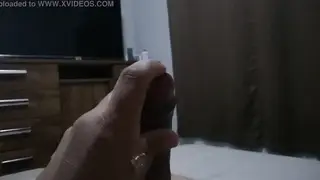 Amateur Guy Finishes With a Thick Cumshot on Camera