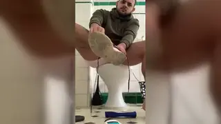 Hairy Bear Teen Shows Feet and Finishes