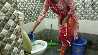 Curvy Indian Maid Guides Her Partner in the Bathroom
