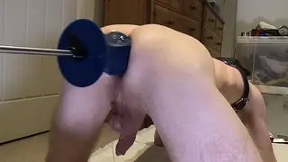 European Soloist Stretches His Hole with Toys and Fisting