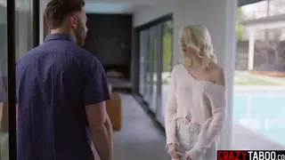 Blonde MILF Shows Off Her Pregnant Belly During Oral