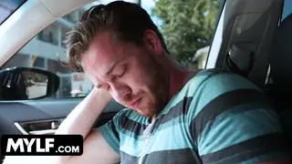 Stepmom Rides Hard Before Taking Creampie Finish