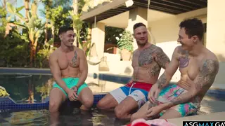 Tattooed Hunk Gets Deep Blowjob Before Bareback Pool Sex