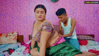 Curvy Indian Woman Seduces Servant With Oral Pleasure