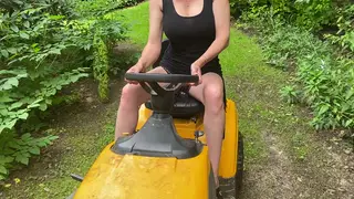 Curvy MILF Squirts and Pisses Outdoors