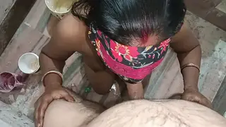 Curvy Indian MILF Services Cock Before Bathroom Piss Play
