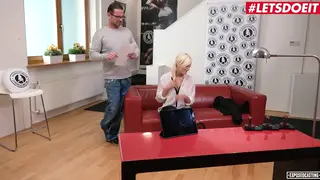 Blonde Teen Gapes Wide in Her First Casting Anal