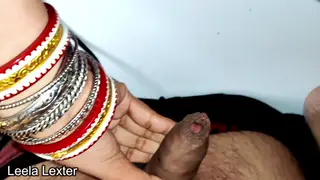 Indian Hotel Receptionist Takes Deep Throat and Creampie on Holiday