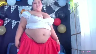 Curvy Latina Dances Sensually Then Gives a Sloppy Blowjob