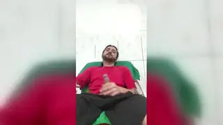 Solo Performer Works Big Cock With Hand