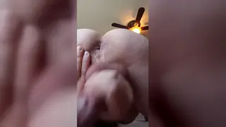 Mature Guy Gapes His Ass While Jerking Off