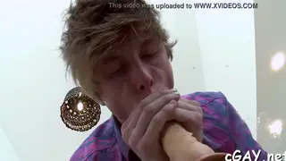 Muscular Hunk Receives Nasty Blowjob Before Bareback Action