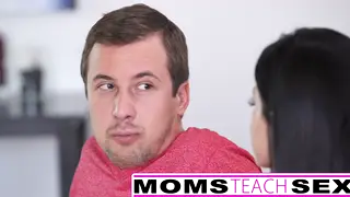 Stepmom Joins Threesome Where Squirt Erupts