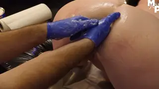Curvy Amateur Gapes Wide During Intense Anal Fisting Session