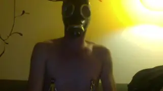 Masked Amateur Explores Kink in Solo Session