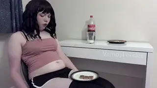 Voluptuous BBW Shows Off Swollen Belly in Tight Top