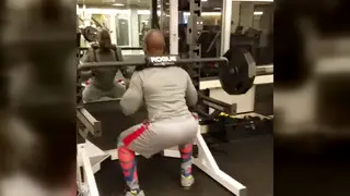 Gym Goer Shows Off Round Ass in Public Workout