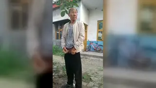 Asian Grandpa and Teen Share Pissing Outdoors