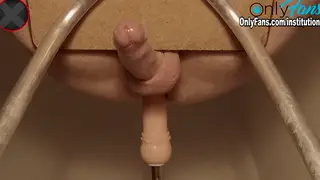Extreme Toy Stretches Hole to Massive Gape in Solo Play