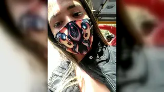 Woman Masturbates Outdoors in Public Thrill