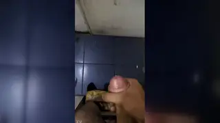 Straight Guy Experiments With Gay Sex for Cash
