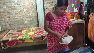 Indian MILF Takes It Doggystyle During Holiday Stay