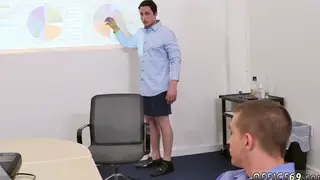 Bisexual Hunk Delivers Sloppy Blowjob in Casual Setting
