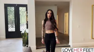 Asian Lesbians Explore Foot Fetish with Passionate Toe Sucking