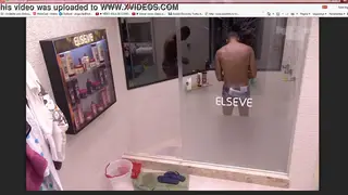 Slender Guy Strips Down for Solo Show