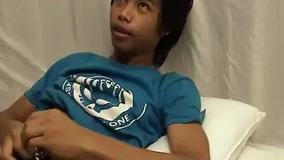 Cute Twink Jerks Off Solo on Camera
