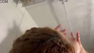 Lesbian Pair Explores Oral Pleasure Until Squirting Climax