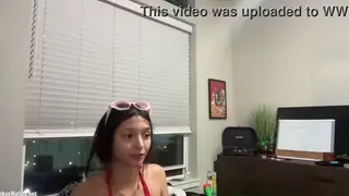 Solo Cam Girl Teases Her Viewers With Slow Fingering