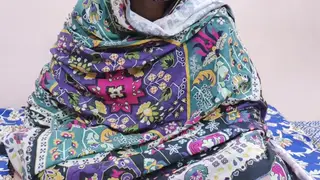 Indian Girlfriend Cheats on Camera in Homemade Clip