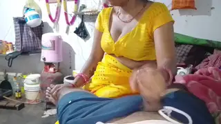 Voluptuous Indian Woman Drains Her Partner in the Kitchen