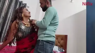 Indian MILF Takes Deep Throat and Creampie in Bedroom Coupling