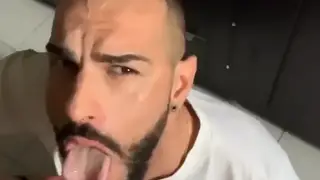 Muscular Hunk Takes Deep Blowjob and Cum in Mouth