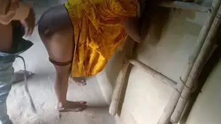 Indian Bhabhi Seduces Her Driver in Secret