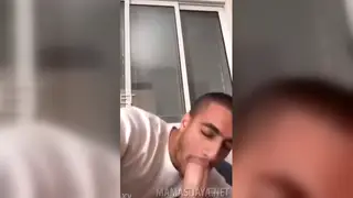 Amateur Guy Shares a Quick Gay Clip