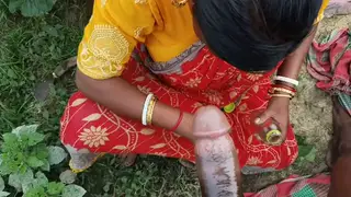 Indian Teen Cheerleader Cheats Outdoors in Cuckold Anal Scene