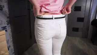 Curvy MILF Teases in Tight Jeans for First Time